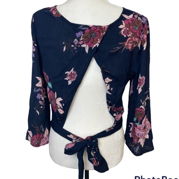 Patrons of Peace Blue Floral Cropped Back Tie Top Sz S - Picture 3 of 5